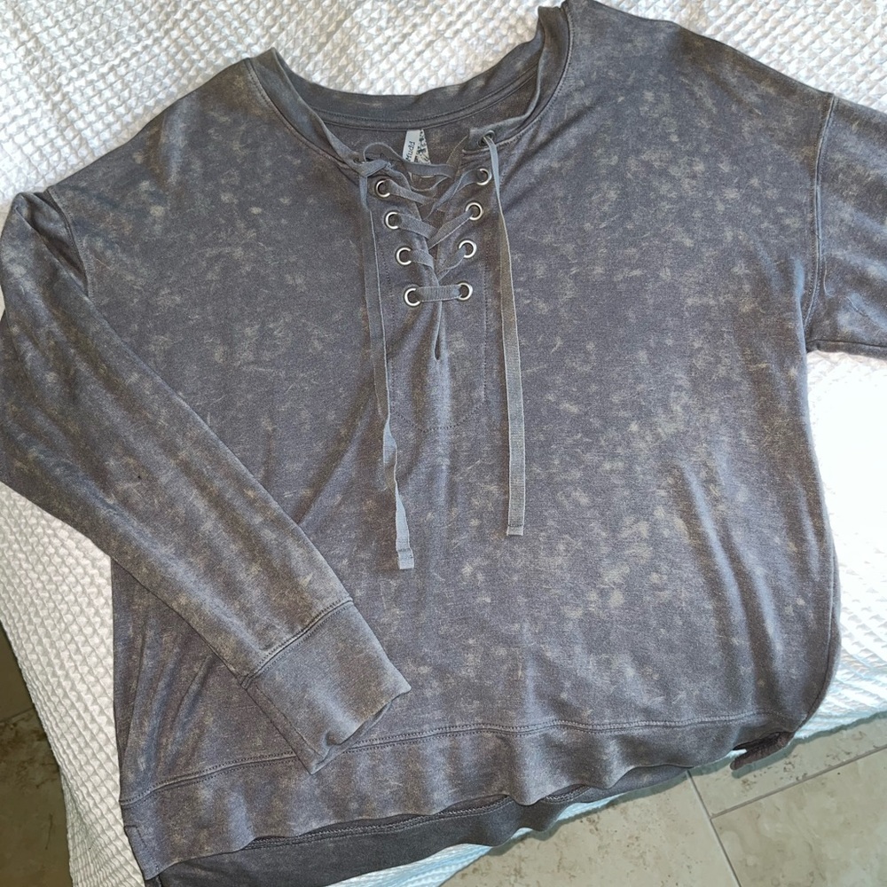 Mudd sweater